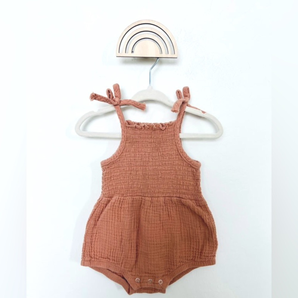 Grayson Mini Smocked Romper 6–9M (Fits 4–8M)